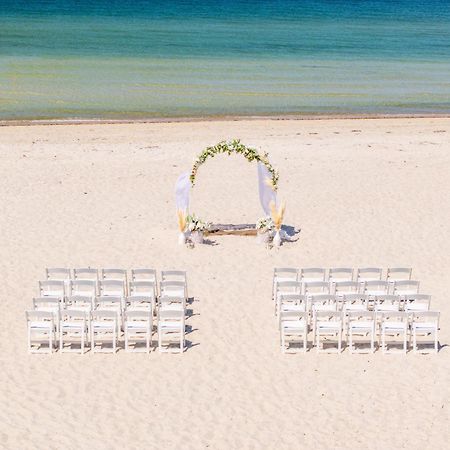 Sea Crest Beach Resort Falmouth Ngoại thất bức ảnh