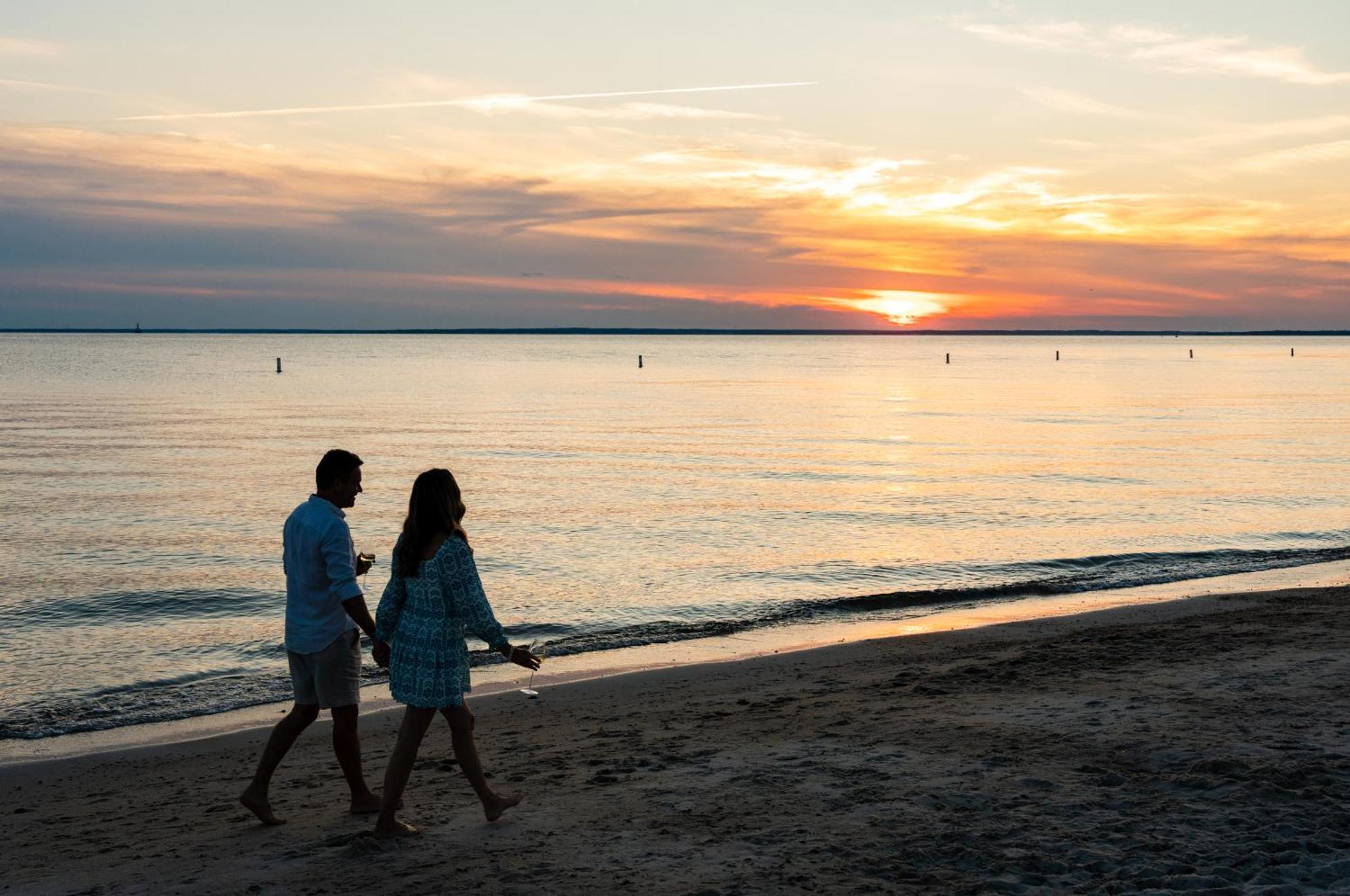 Sea Crest Beach Resort Falmouth Ngoại thất bức ảnh